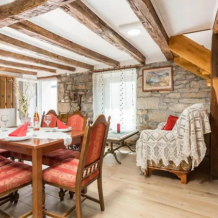 2 Bedroom Stunning In Nyaraló *