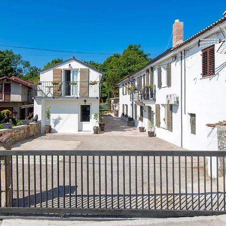 2 Bedroom Stunning In Nyaraló *