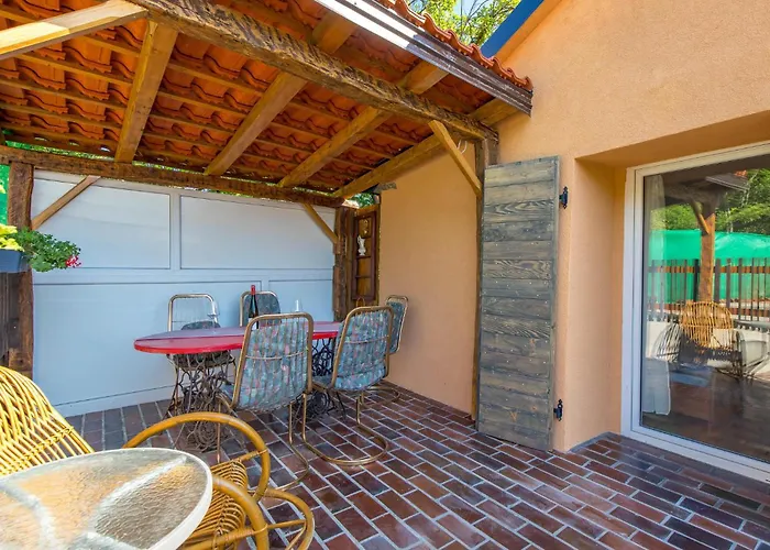 2 Bedroom Cozy In *