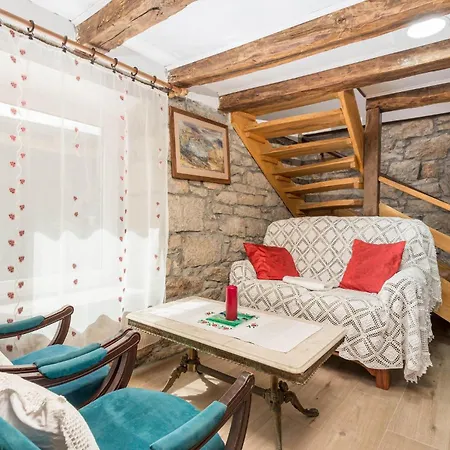 2 Bedroom Stunning In * Jurdani