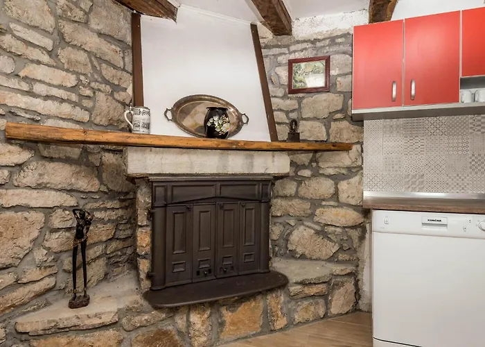 2 Bedroom Cozy In